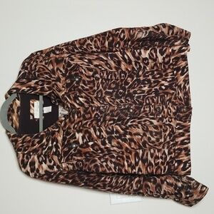 Lucy & Laurel Women's Linen short jacket in leopard